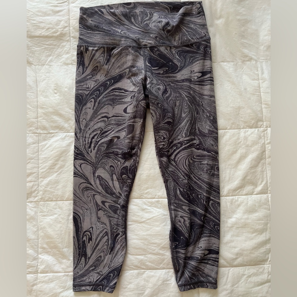 Athleta Transcend 7/8 tight, size L